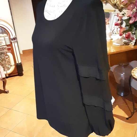 ALFANI Black Blouse Size S .runs. m - Picture 8 of 8